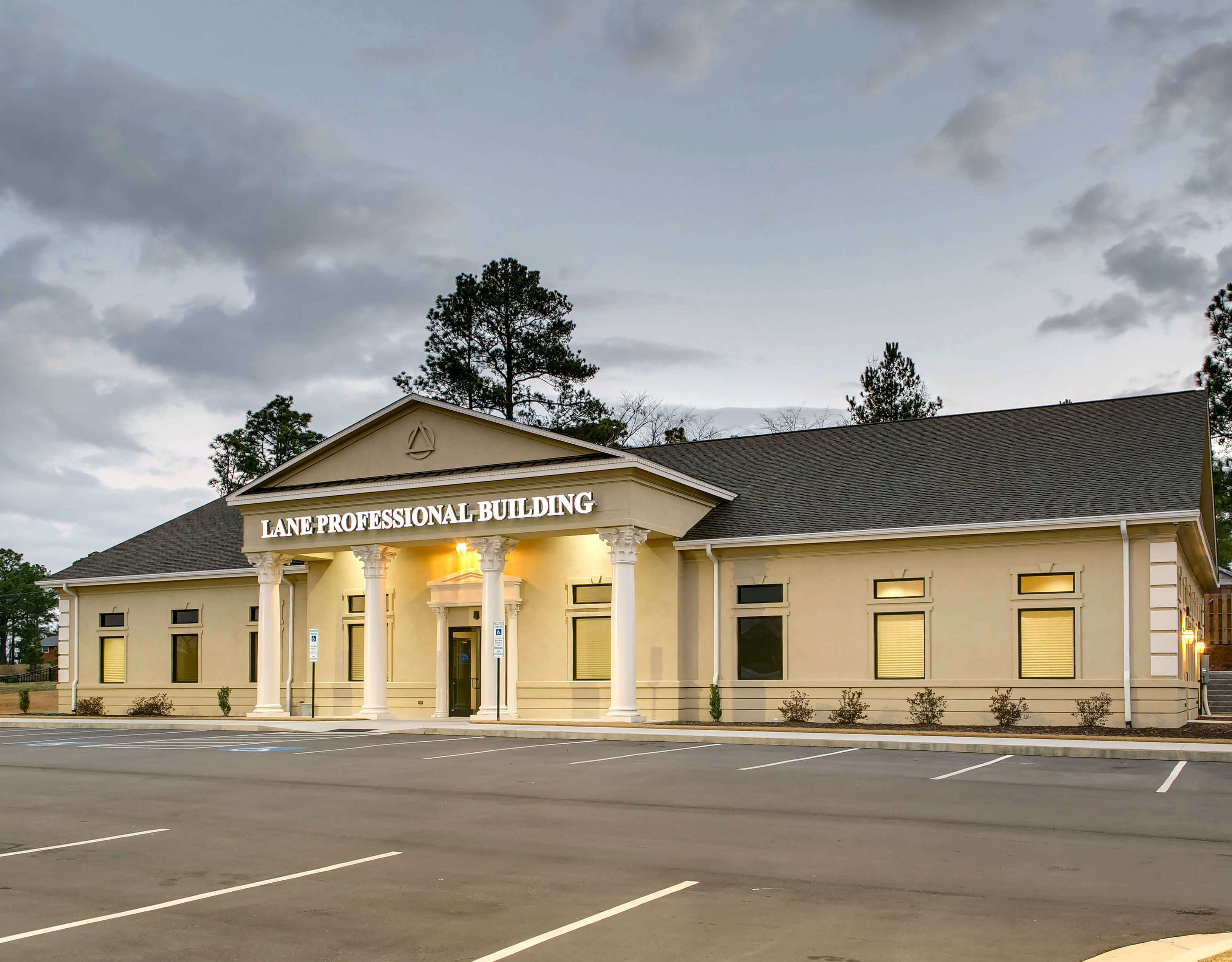 Hamlet NC Dentist Lane & Associates W. Hamlet Ave Dental Office